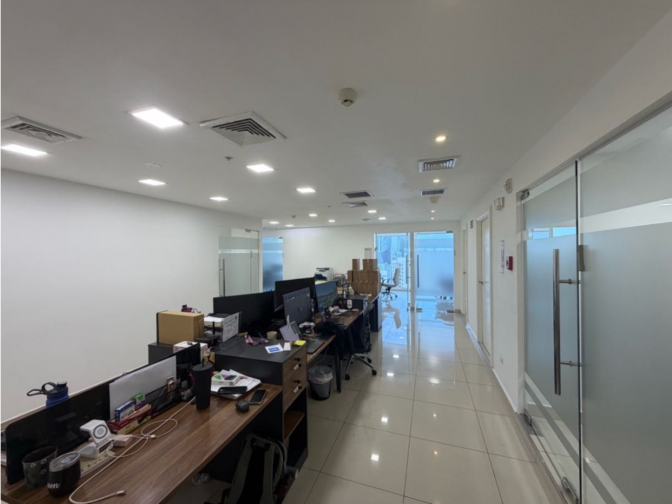 Venta de Oficina en Oceanía Business Plaza - 1