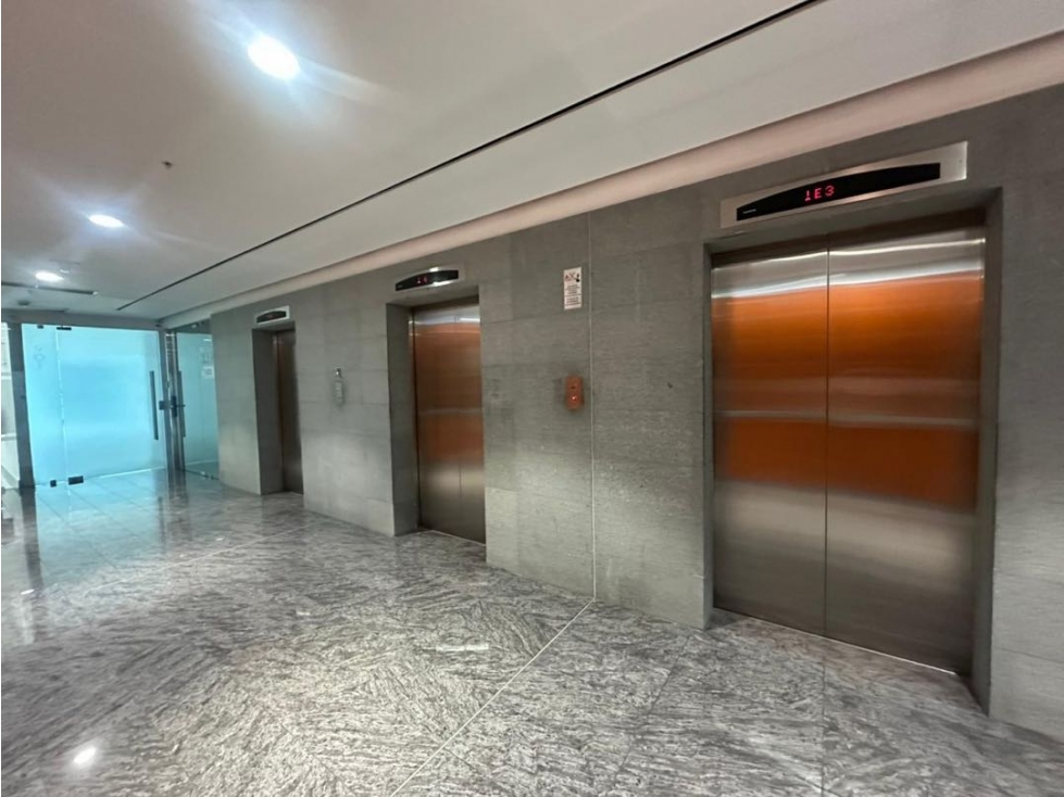 Venta de oficina en Santa María Bussines — foto 2