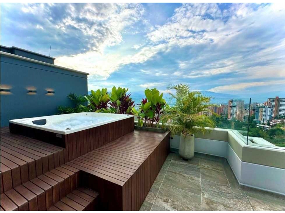VENTA DE PENTHOUSE DUPLEX EN ENVIGADO, SECTOR EL ESMERALDAL.