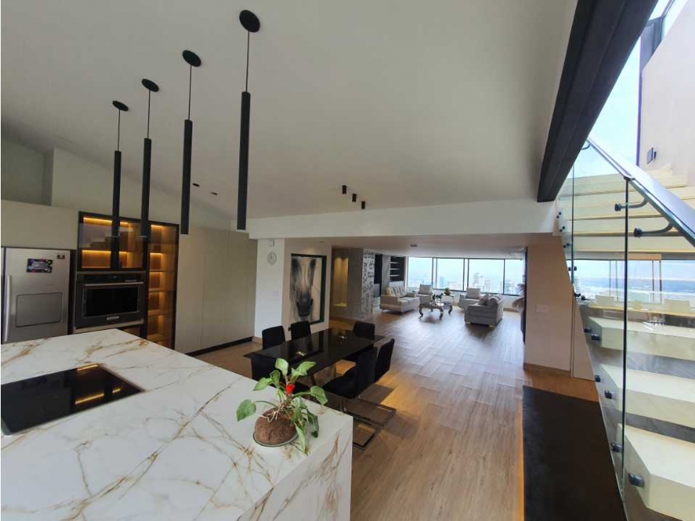 Venta de penthouse en El Campestre. Reformado y muy amplio. — foto 2