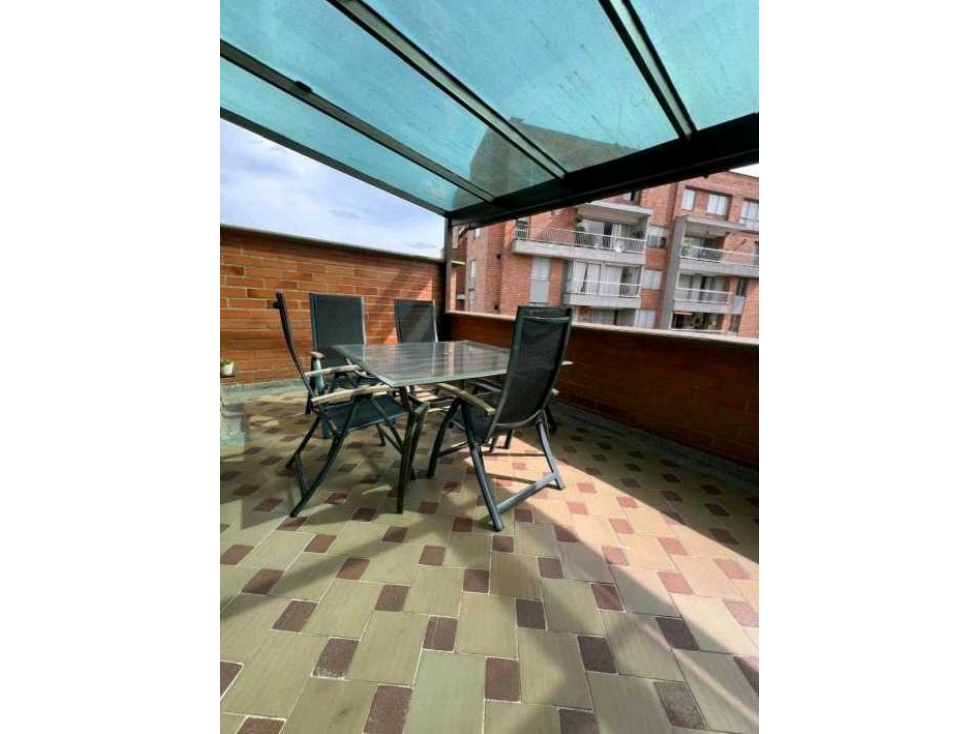 VENTA DE PENTHOUSE EN ENVIGADO, SECTOR JARDINES. — foto 2