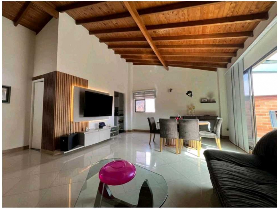 VENTA DE PENTHOUSE EN ENVIGADO, SECTOR JARDINES. — foto 3