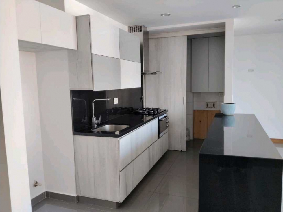 Venta de penthouse en Laureles con terraza y jacuzzi, Medellín, — foto 4