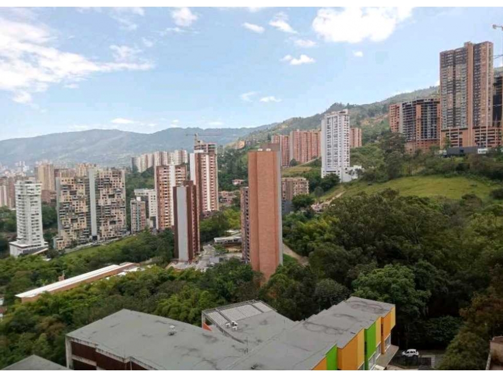 VENTA DE PENTHOUSE EN SABANETA, AVES MARIAS.