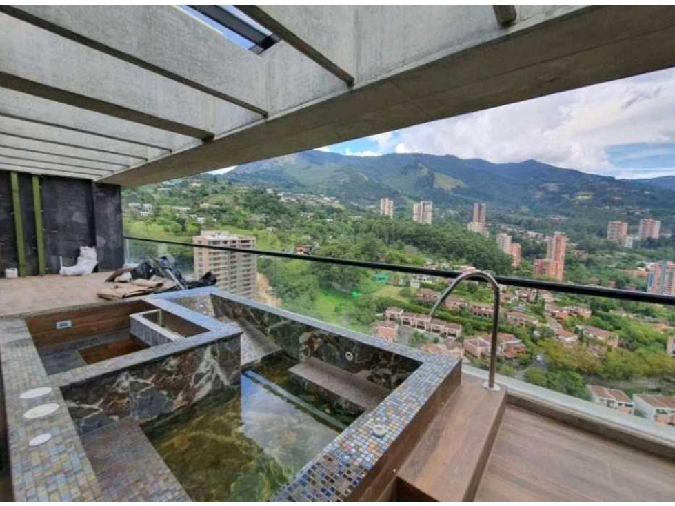 VENTA DE PENTHOUSE NUEVO DE LUJO EN LAS PALMAS, MEDELLÍN