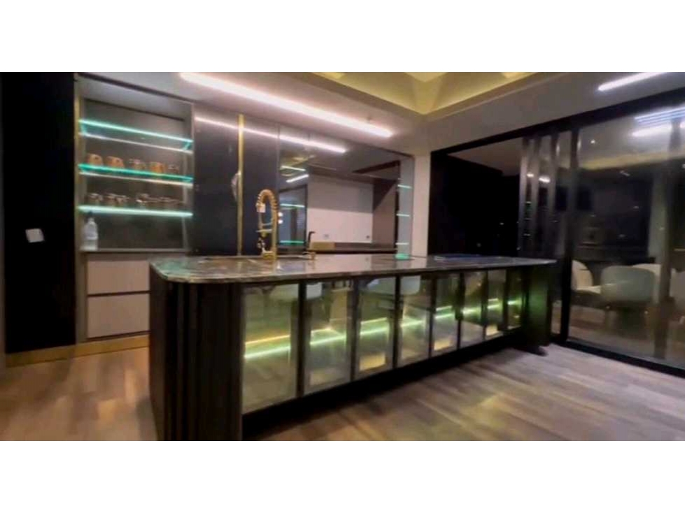 VENTA DE PENTHOUSE NUEVO DE LUJO EN LAS PALMAS, MEDELLÍN — foto 4