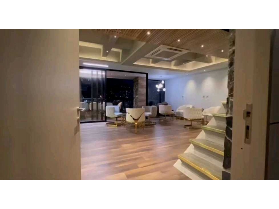 VENTA DE PENTHOUSE NUEVO DE LUJO EN LAS PALMAS, MEDELLÍN — foto 6