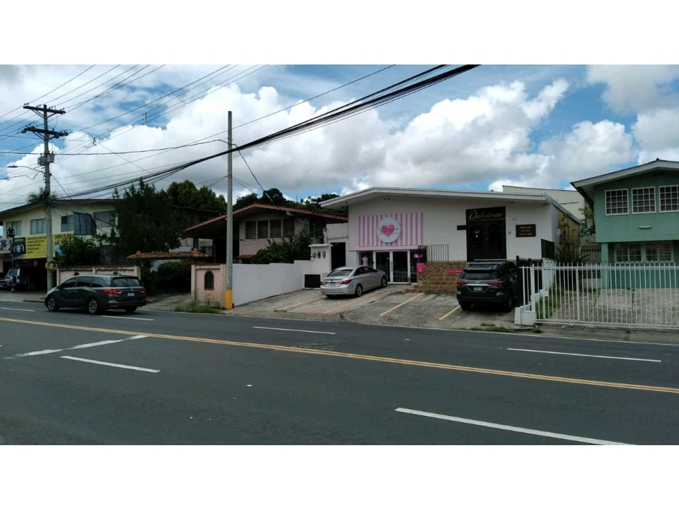 Venta de propiedad comercial de 300 mts en Avenida la Paz