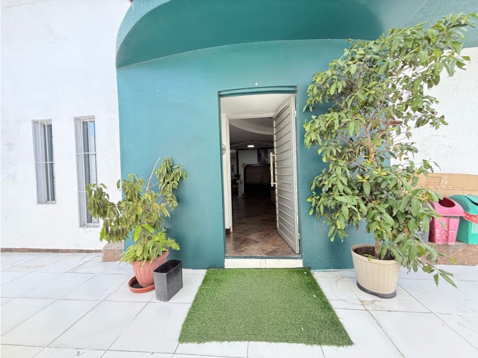 Venta de propiedad comercial en Ciudadela Los Alamos, esquinera - 1