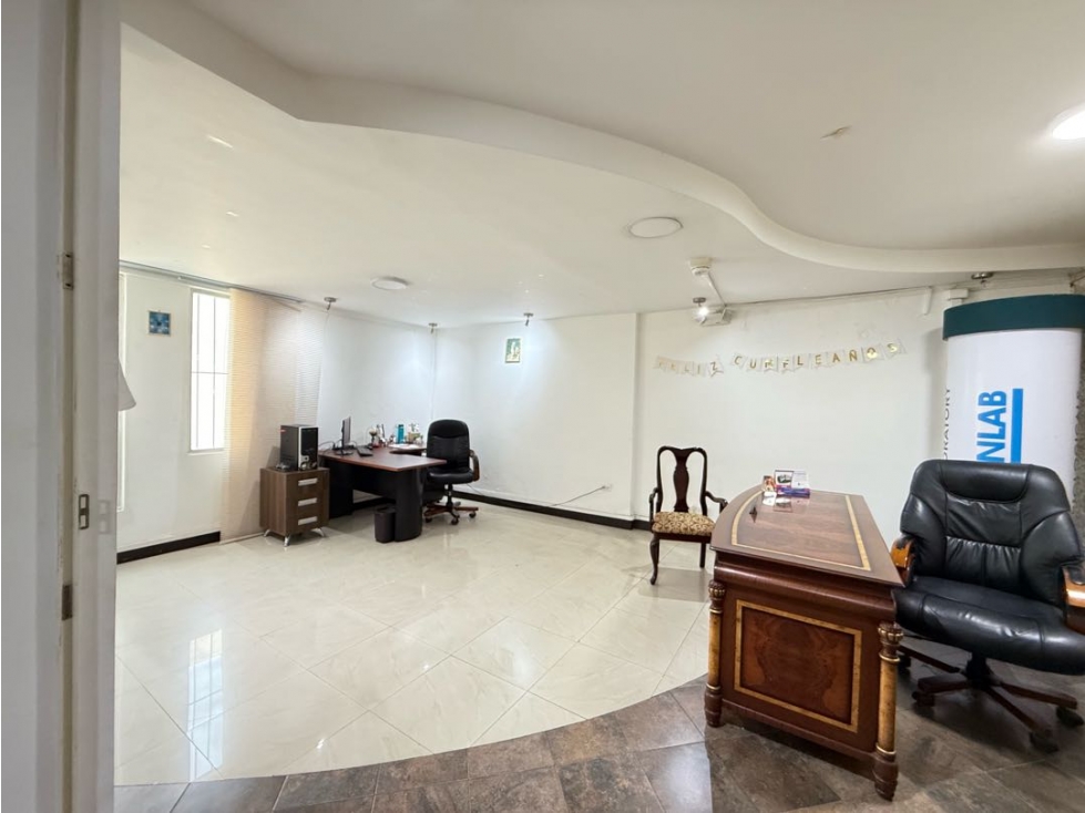 Venta de propiedad comercial en Ciudadela Los Alamos, esquinera - 3