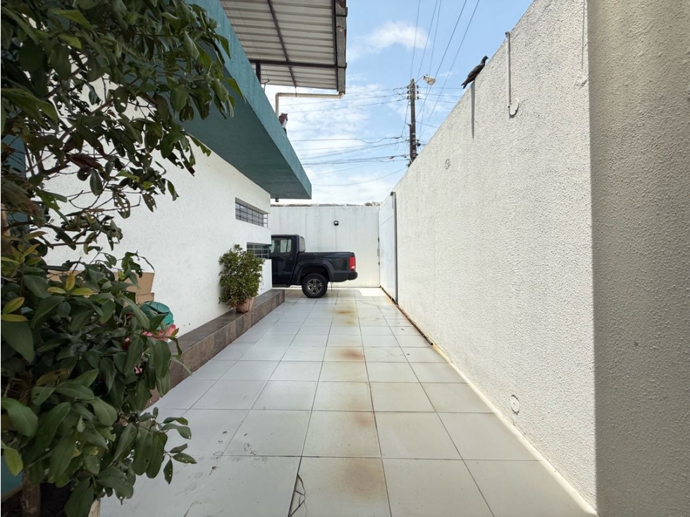 Venta de propiedad comercial en Ciudadela Los Alamos, esquinera - 6