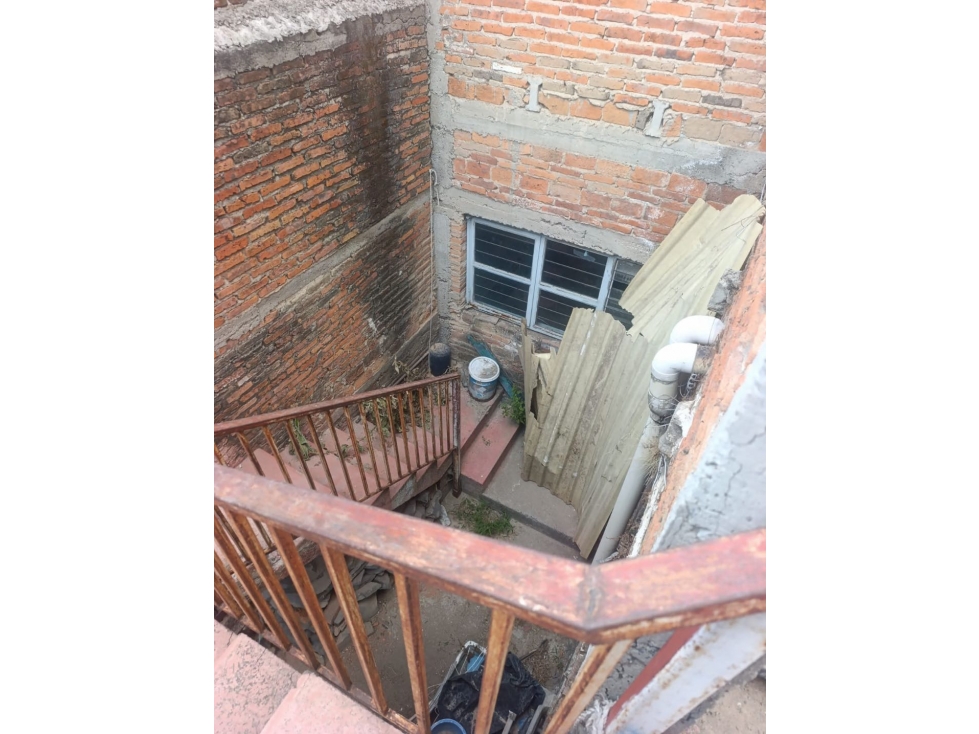 VENTA DE PROPIEDAD PARA REMODELAR EN@EL@CENTRO DE TLAQUEPAQUE, JAL. - 3