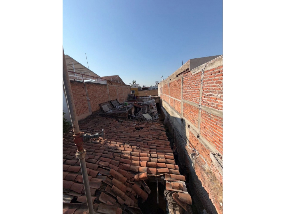 VENTA DE PROPIEDAD PARA REMODELAR EN@EL@CENTRO DE TLAQUEPAQUE, JAL. - 5