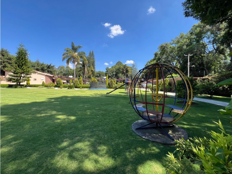 VENTA DE TERRENO | USO DE SUELO HABITACIONAL Y COMERCIAL | AVANDARO - 2