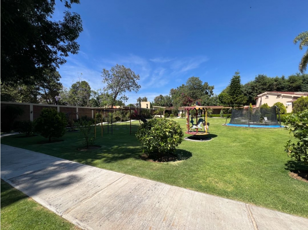 VENTA DE TERRENO | USO DE SUELO HABITACIONAL Y COMERCIAL | AVANDARO - 6