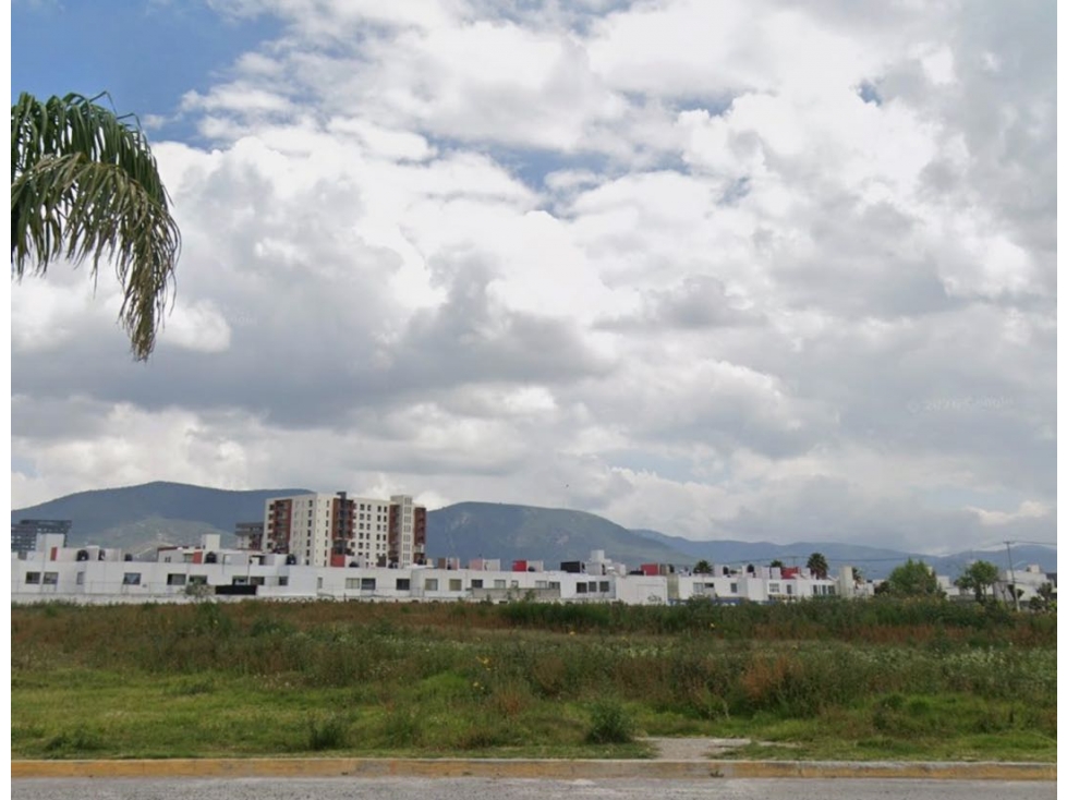 Venta Terreno Comercial de 2,425 m² cerca de Zona Plateada — foto 2