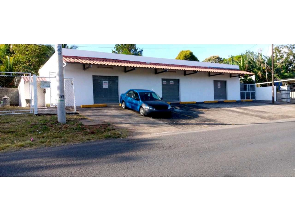 Venta de Terreno con Nave industrial y locales 1600mtrs - 2