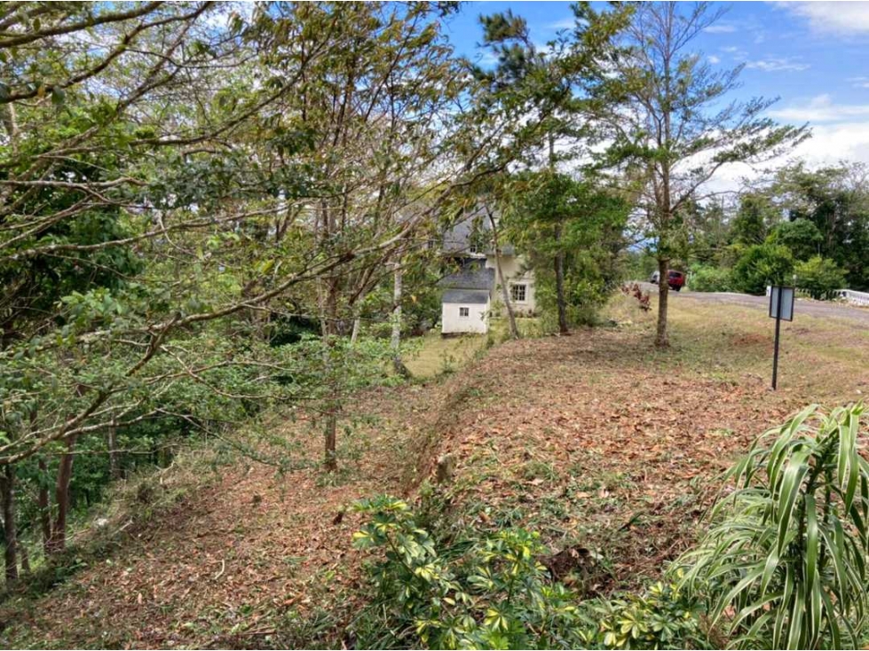 VENTA DE TERRENO EN ALTOS DE CERRO AZUL 2080M2 NRR - 1