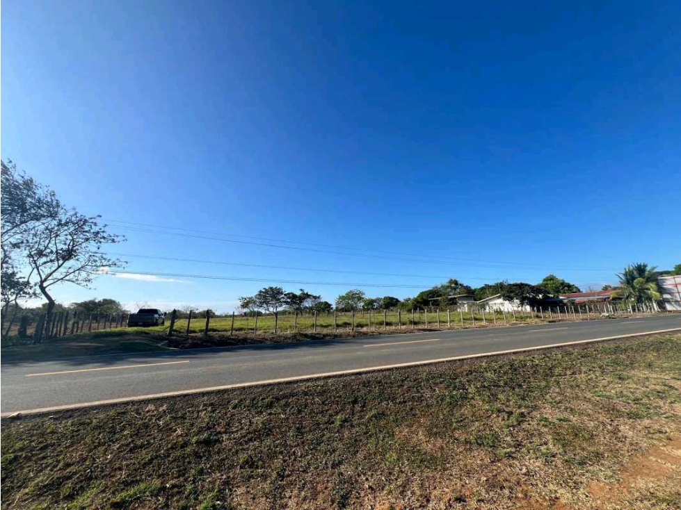 VENTA DE TERRENO EN PEDASI LOS SANTOS 15,276M2 - 3