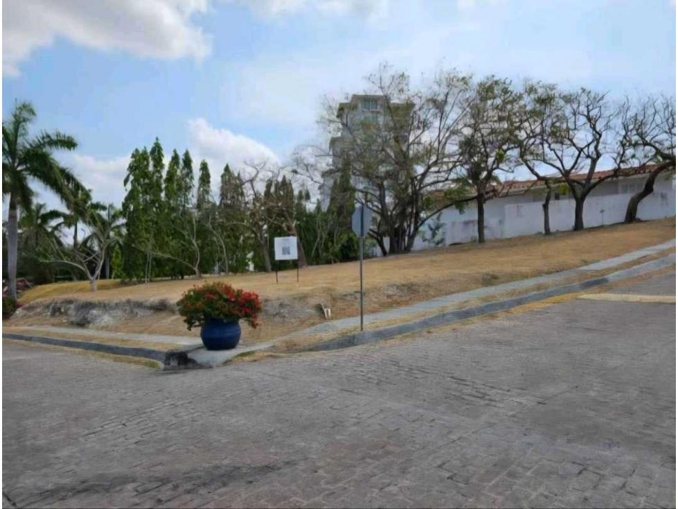 VENTA DE TERRENO EN PUNTA BARCO PRECIO DE OPORTUNIDAD 925m2 JP — foto 5