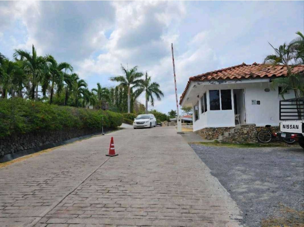 VENTA DE TERRENO EN PUNTA BARCO PRECIO DE OPORTUNIDAD 925m2 JP