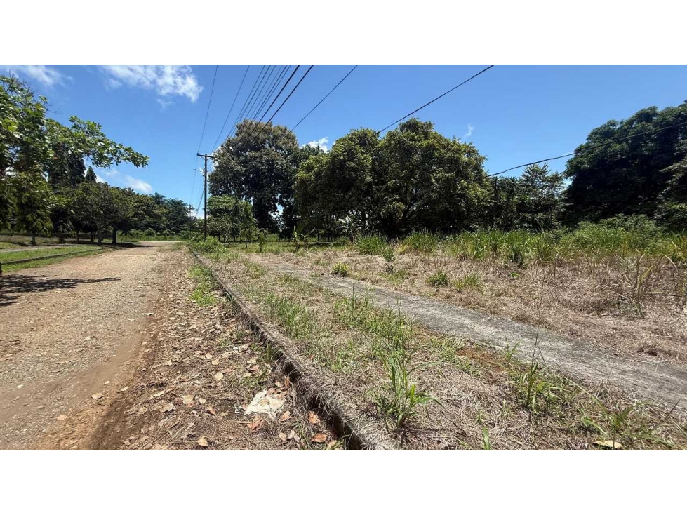 VENTA DE TERRENO ESQUINA 991.74 M2 CERCA DE LA VIA INTERAMERICANA — foto 5