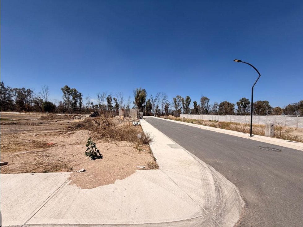 VENTA DE TERRENO RESIDENCIAL EL FARO DE LOS CISNES - 2