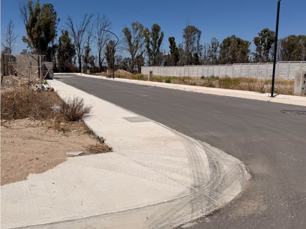 VENTA DE TERRENO RESIDENCIAL EL FARO DE LOS CISNES - 5