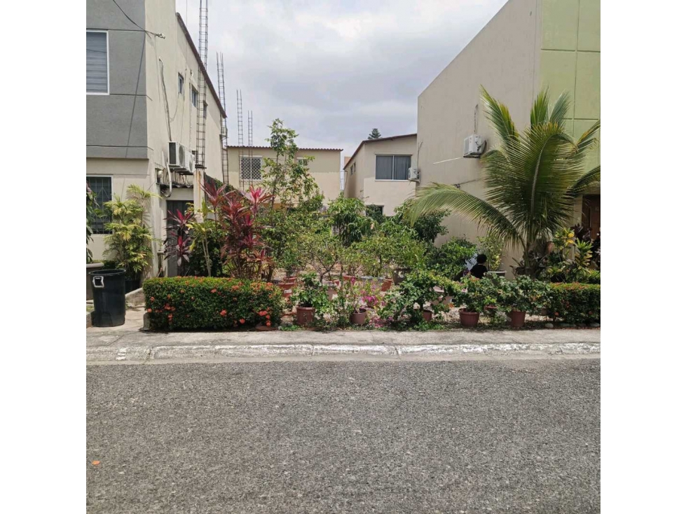 VENTA DE TERRENO URB. CASTILLA - 2