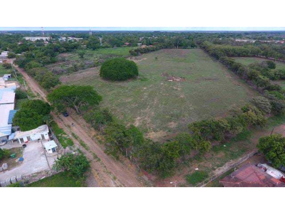 VENTA DE TERRERO EN AGUADULCE TOTALMENTE PLANO a 60 x mt2 NEGOCIABLE — foto 2
