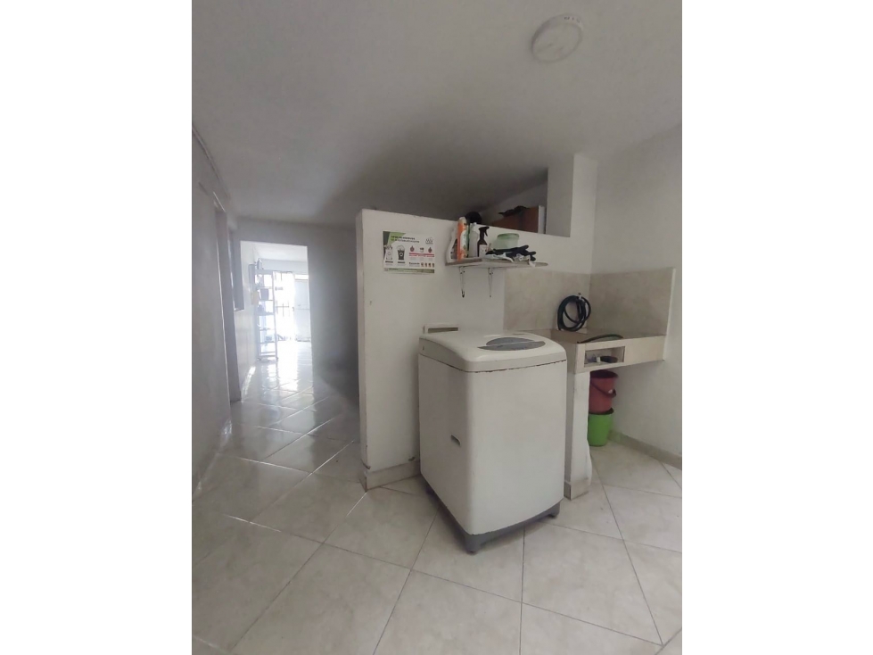 VENTA DE TRES PISOS EN CASTILLA — foto 3