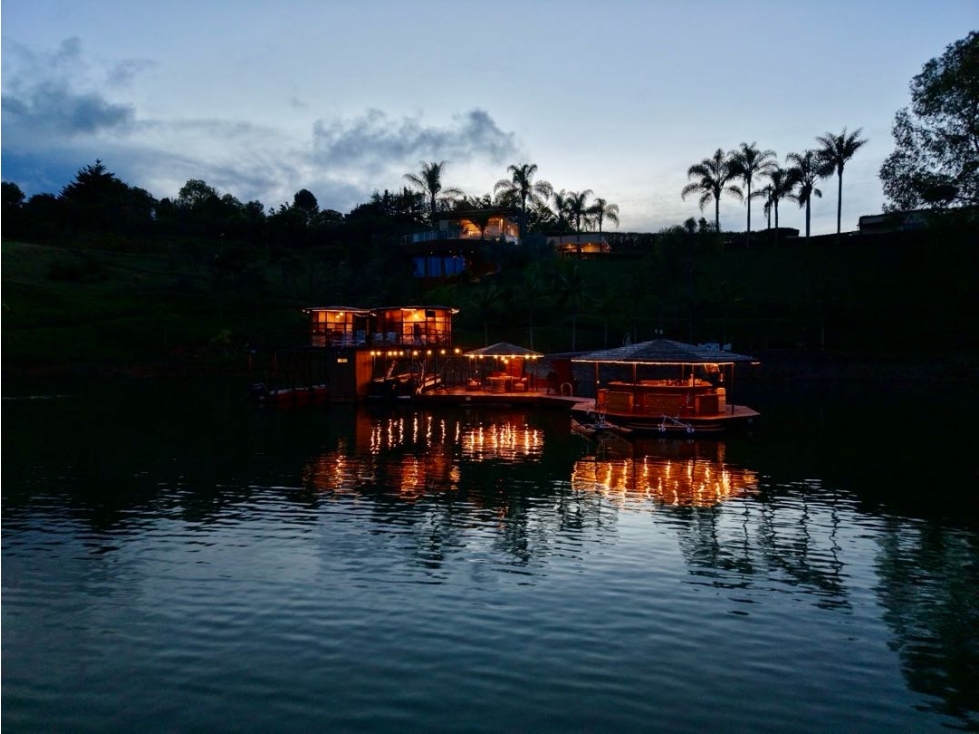 Venta de Villa Campestre de Lujo en Guatape Muelle y Lago privado — foto 4
