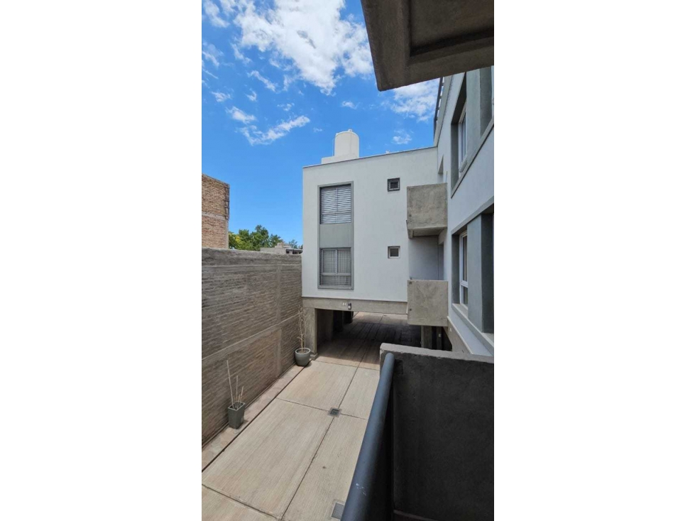 VENTA · DEPARTAMENTO · 1 DORM · G.CRUZ · CON COCHERA - 2