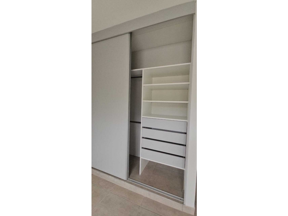 VENTA · DEPARTAMENTO · 1 DORM · G.CRUZ · CON COCHERA - 4