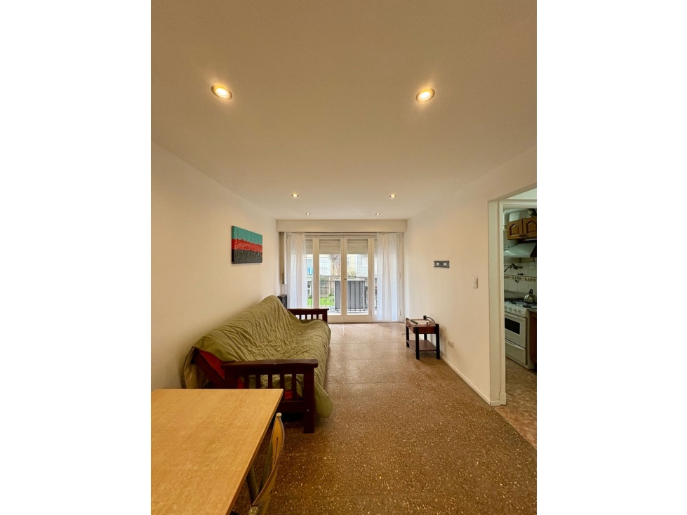 VENTA DEPARTAMENTO 2 AMBIENTES EXTERNO CON BALCON SALIENTE