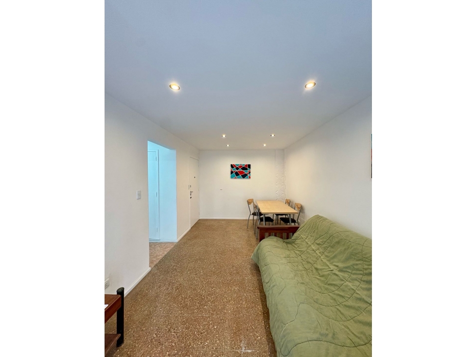 VENTA DEPARTAMENTO 2 AMBIENTES EXTERNO CON BALCON SALIENTE — foto 3