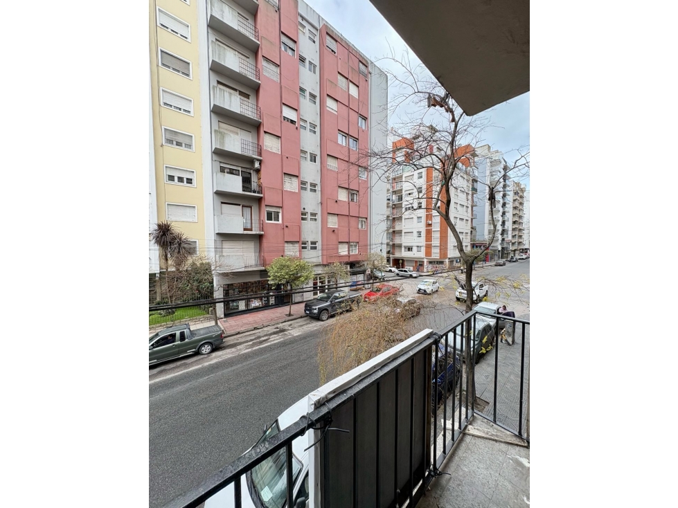 VENTA DEPARTAMENTO 2 AMBIENTES EXTERNO CON BALCON SALIENTE — foto 4