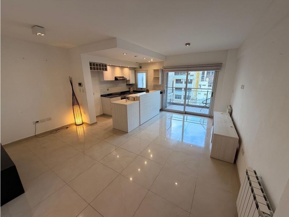 VENTA DEPARTAMENTO 2 AMBIENTES CON BALCON SALIENTE - 2