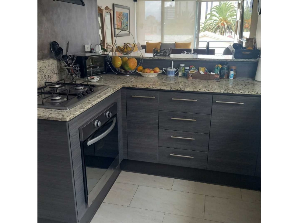 VENTA DEPARTAMENTO 2 HABITACIONES, PISO ALTO, EDIFICIO SECTOR VOZANDES - 3