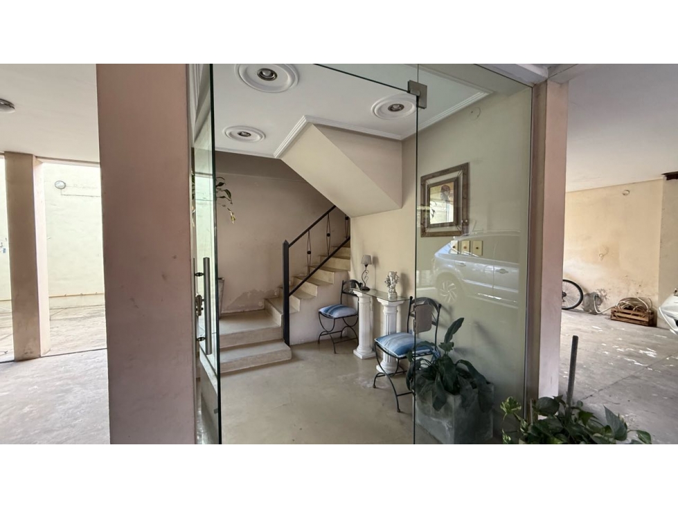 VENTA DEPARTAMENTO 3 AMBIENTES CON COCHERA DOBLE EN BANFIELD - 4