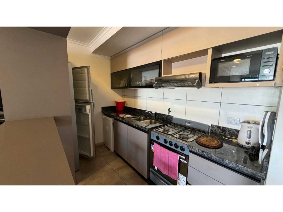 Departamento amoblado con pileta climatizada y cochera Carlos Paz — foto 2