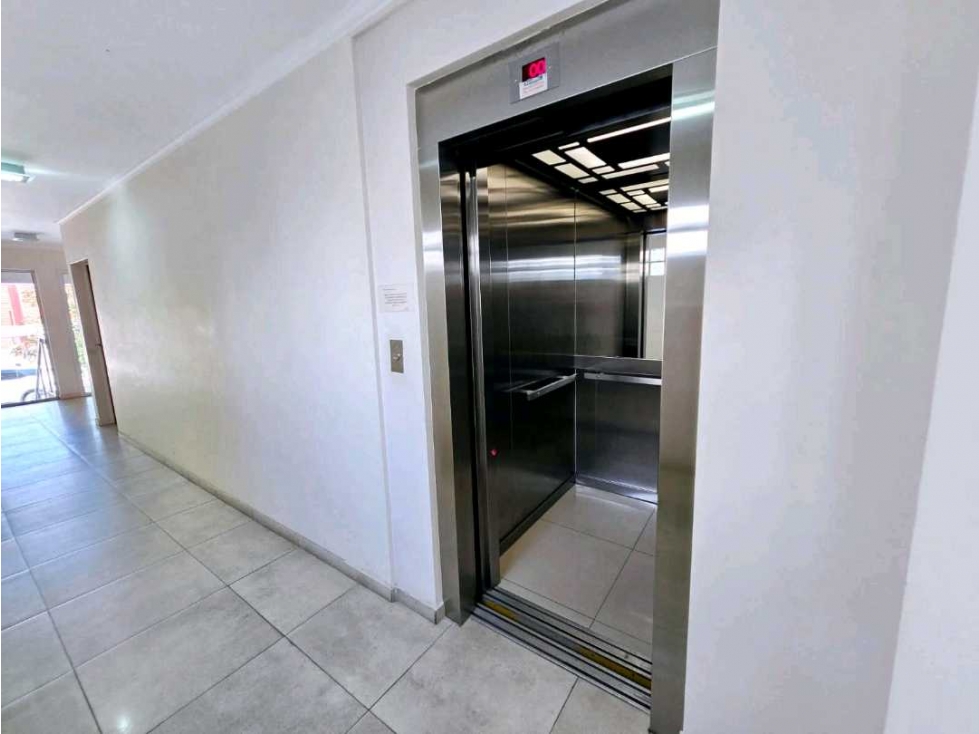 VENTA Departamento en planta baja a 2 cuadras del centro patio coche - 5