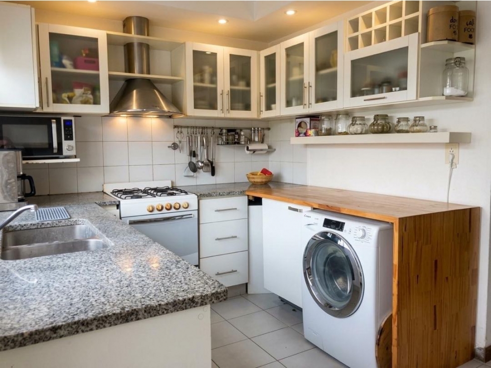 Venta duplex 3 plantas con patio y parrilla — foto 6