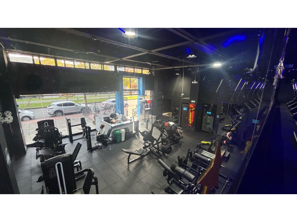 Venta Edificio 909m2 RENTANDO Vía Principal Cra 19 LOS CEDROS — foto 2