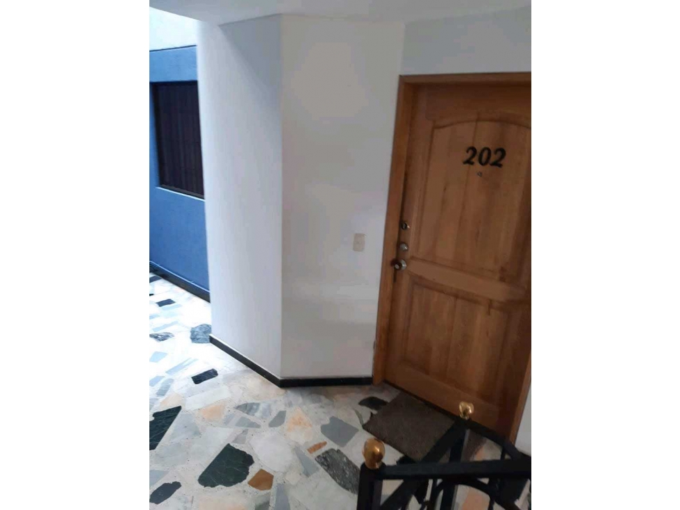 VENTA EDIFICIO CON 3 APTOS, 3 APARTAESTUDIOS 1 PENTHOUSE CEDRITOS BOG. — foto 3
