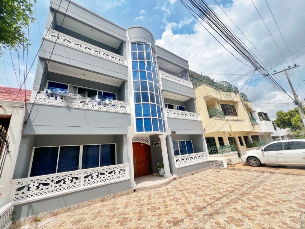 Venta edificio de 3 niveles y 6 apartamentos en ALAMEDA LA VICTORIA - 1