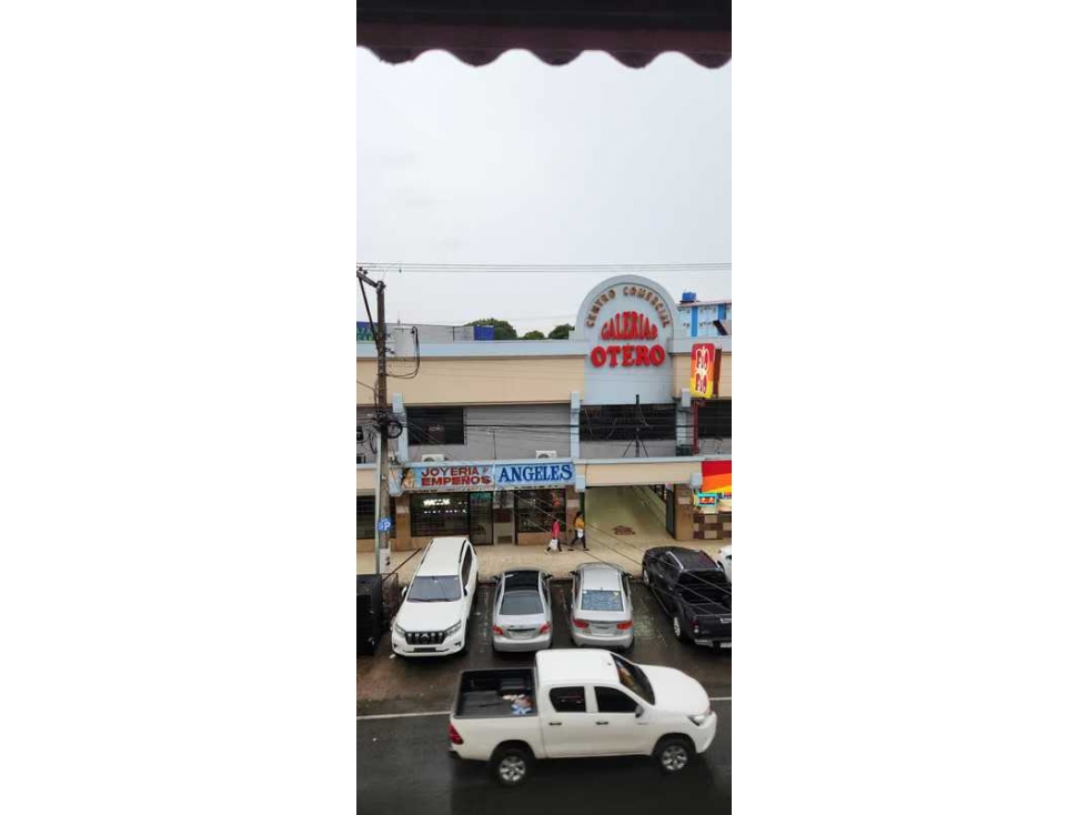 VENTA EDIFICIO EN AVDA. PEATONAL, LA CHORRERA OPORTUNIDAD LT. - 3