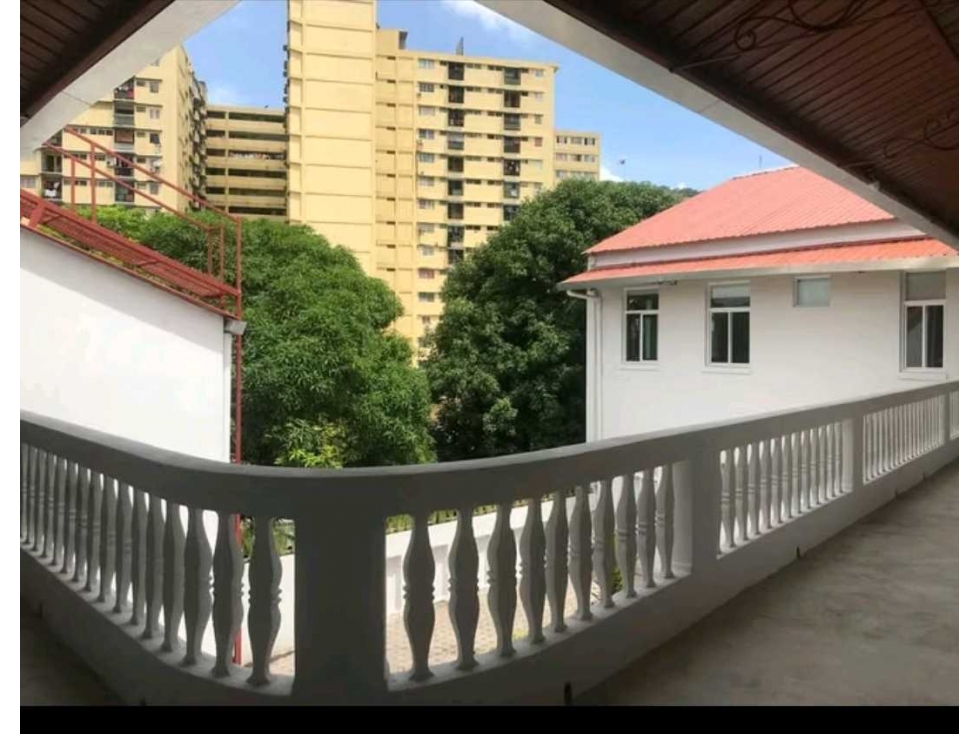 VENTA EDIFICIO RECIEN REMODELADO 18 APTOS + 6 LOCALES LT. - 4