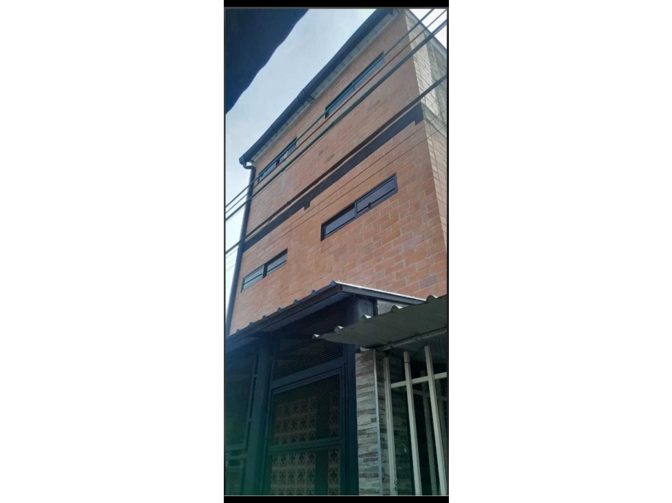 Venta Edificio tres pisos en Ciudad Cordoba(VM) - 1