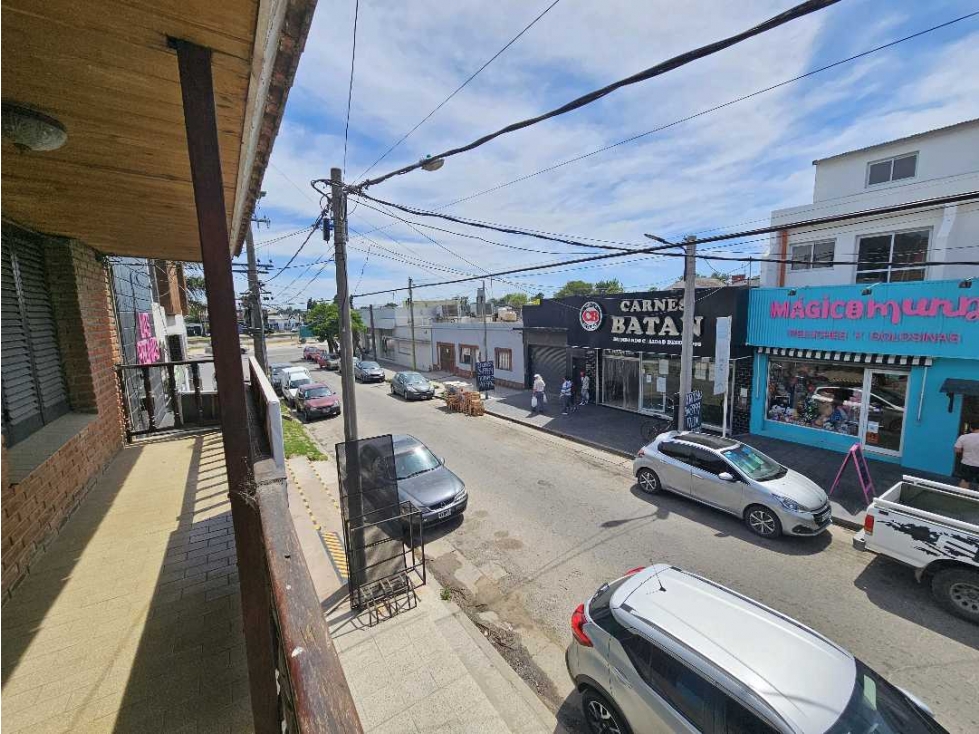 VENTA EN BLOCK HOTEL + CASA + 2 LOCALES + GALPON + Dto EN BATAN - 2